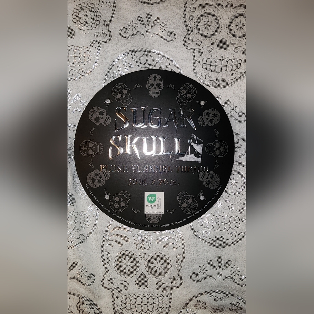 Silver Sugar Skull Throw Blanket